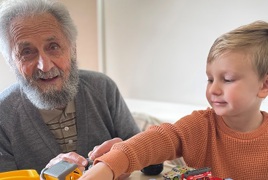 Aged care residents teach a lifetime of skills to children Aged care residents teach a lifetime of skills to children