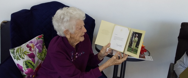 Queens letter.jpg Queens letter.jpg