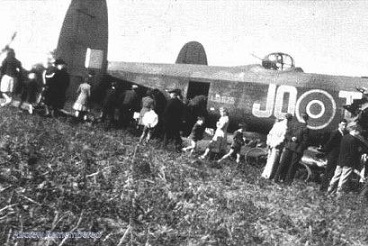 Don Wills served in World War II_.jpg