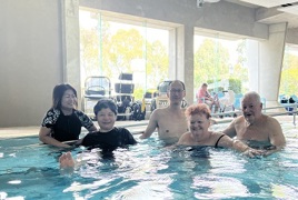Highwood Court residents enjoy hydrotherapy_.jpg Highwood Court residents enjoy hydrotherapy_.jpg