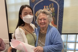 Vassinee and Rose meeting for the first time Vassinee and Rose meeting for the first time