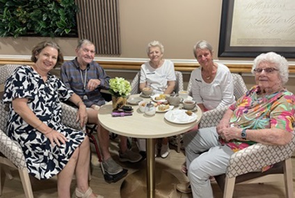 Visitors to the Fairview Brew_.jpg Visitors to the Fairview Brew_.jpg