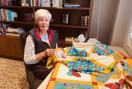 Wendy with her quilting project__.jpg Wendy with her quilting project__.jpg