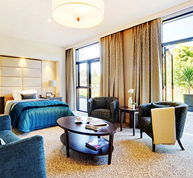 Suite courtyard - Greenwood.jpg