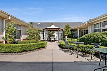 Lynbrook Park Residential Aged Care - outdoor area